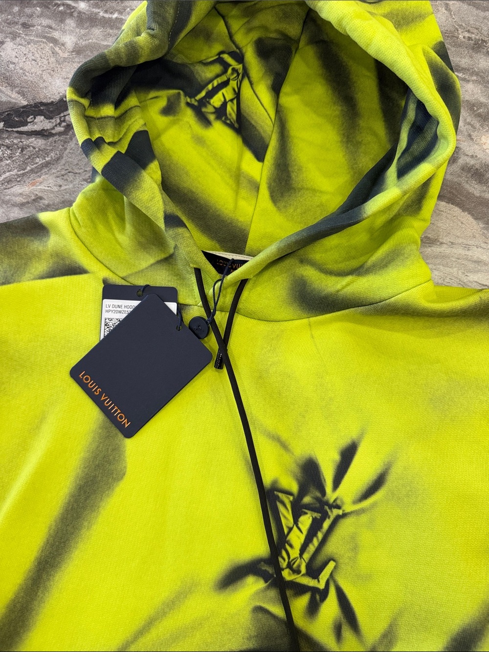 AUTHENTIC Louis Vuitton Men Lime Green LV Dune Graphic Hooded Sweatshirt UNWORN - Picture 3 of 9